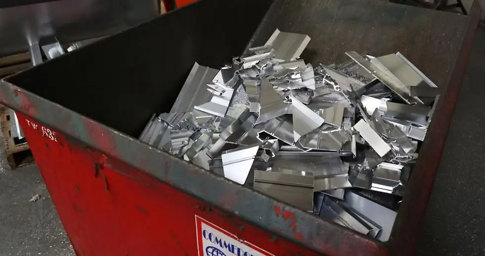 Container of clean production offcuts from a manufacturing plant